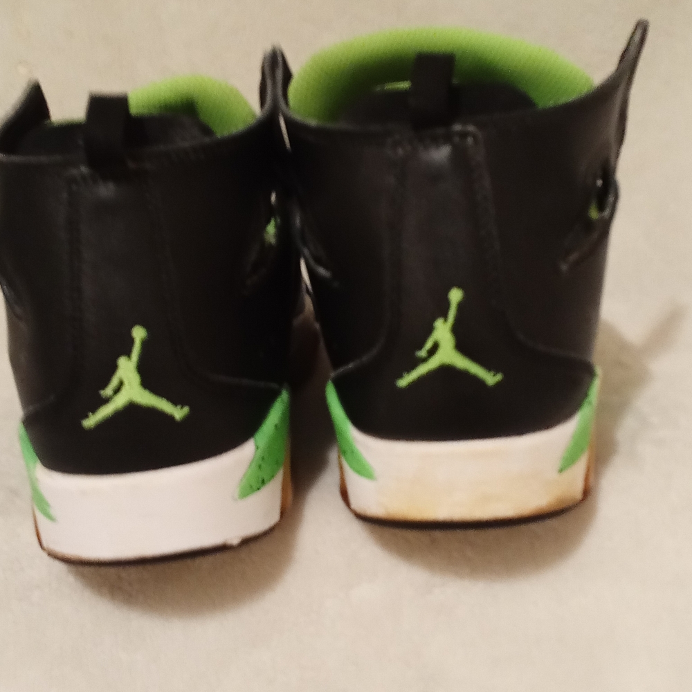 Jordan Kids Black and Neon Green Sneakers - Picture 6 of 9